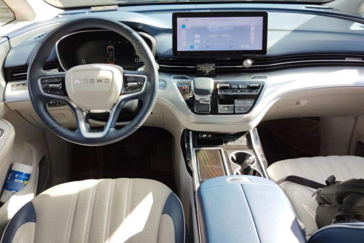 Used Roewe iMAX8 2021 400TGI Supreme Series Ultimate Edition Center Console