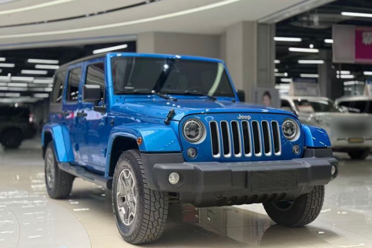 Used Jeep Wrangler 2015 3.0L Sahara Four-Door Edition