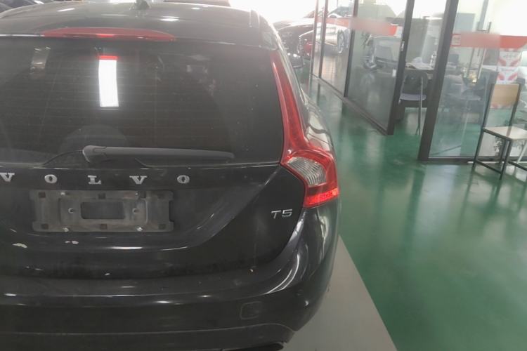Used Volvo V60 2014 T5 Zhiya Edition Exterior 3