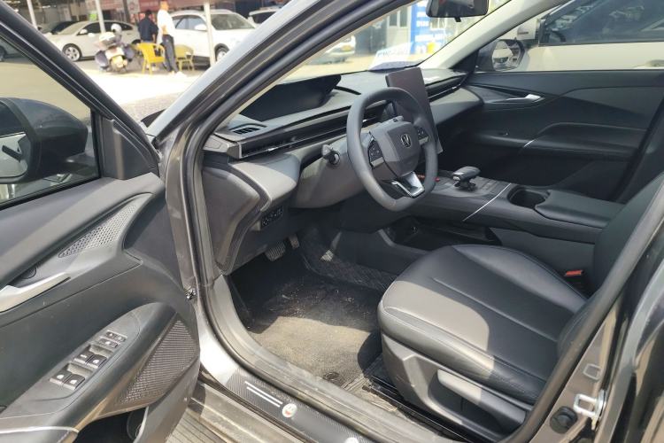 Used CHANGAN Eado 2024 1.5T GDI Automatic Prestige Edition Driver Seat