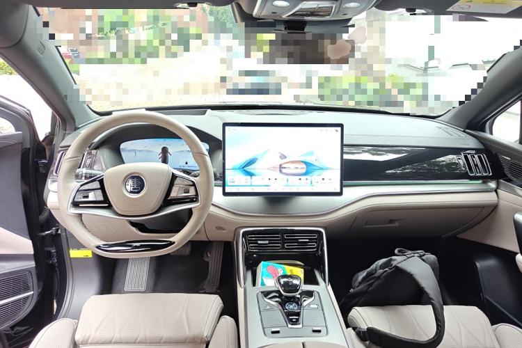 Used BYD Tang New Energy 2024 DM-i Glory Edition 112KM Flagship Model Center Console