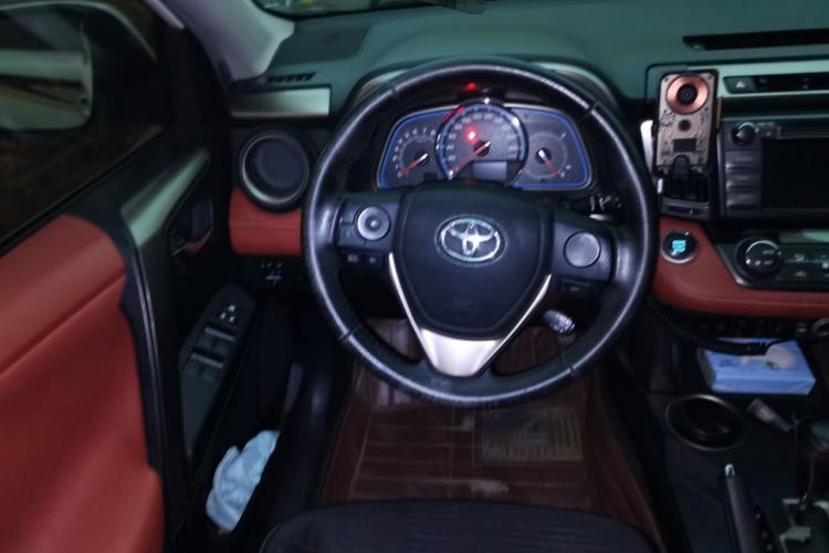 Used Toyota RAV4 2013 2.5L Automatic 4x4 Prestige Edition
