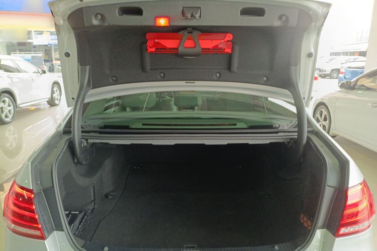 Used Mercedes-Benz E-Class 2014 Facelifted E 260 L Luxury Edition