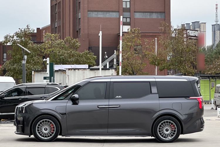 Used Zeekr 009 2022 WE Edition