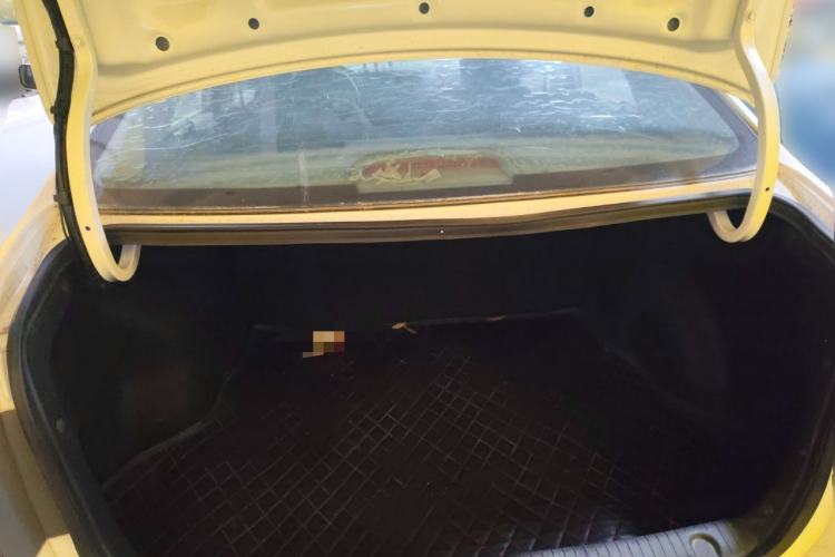 Used Kia K2 2015 Sedan 1.4L MT GLS Trunk