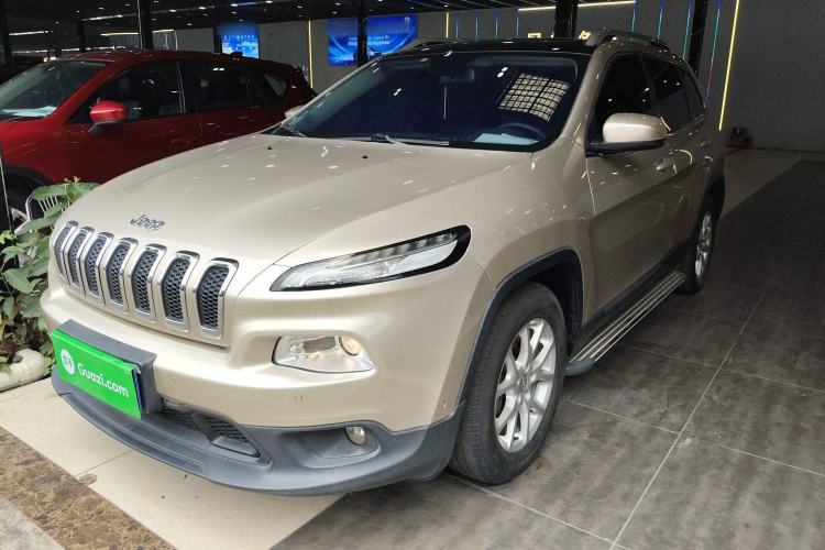 Used Jeep Cherokee 2016 2.0L Superior Edition