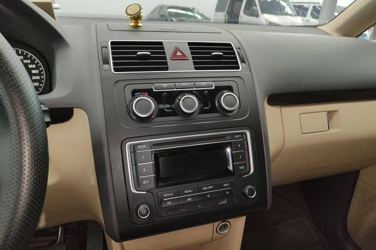 Used Volkswagen Touran 2015 1.4T DSG Comfort Edition 5 Seats
