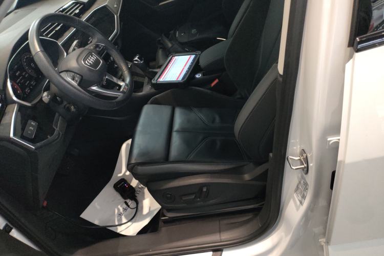 Used Audi Q3 Sportback 2023 35 TFSI Ambition (1.5T) Left Front Seat