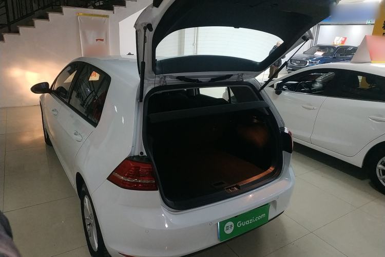 Used Volkswagen Golf 2016 1.6L Automatic Fashion Model