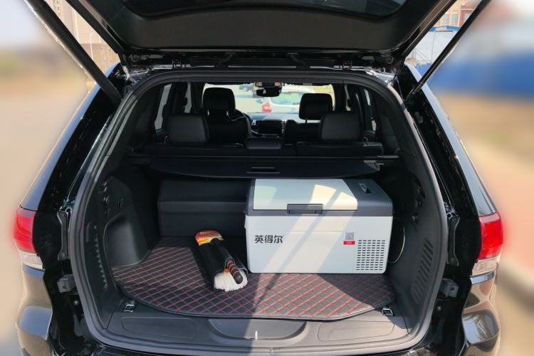 Used Jeep Grand Cherokee 2020 3.0L Elite Navigation Edition Trunk