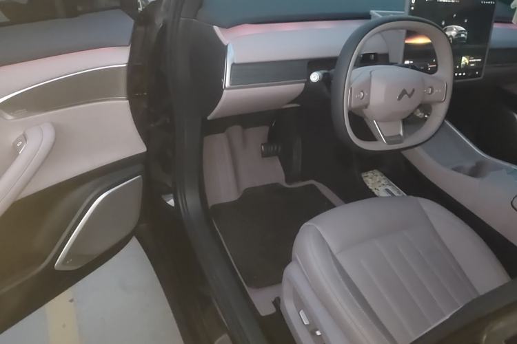 Used ONVO L60 2025 Model—60 kWh Rear-Wheel-Drive Version