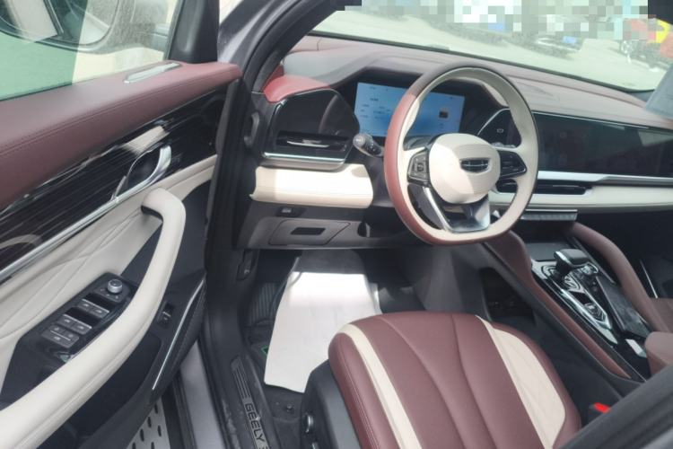 Used Geely Auto Monjaro L 2024 2.0TD High-Power Automatic Two-Wheel Drive Yunqi Version
