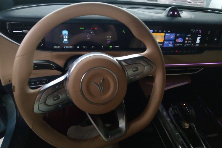 Used VOYAH FREE 2021 Four-Wheel Drive Standard Range-Extended Exclusive Luxury Package
