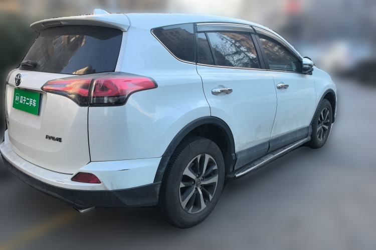 Used Toyota RAV4 2016 2.0L CVT Two-Wheel Drive Comfort Edition China V Standard

