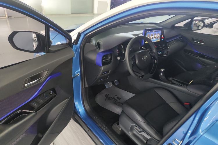 Used Toyota IZOA 2018 2.0L Yichi Edition China V Standard