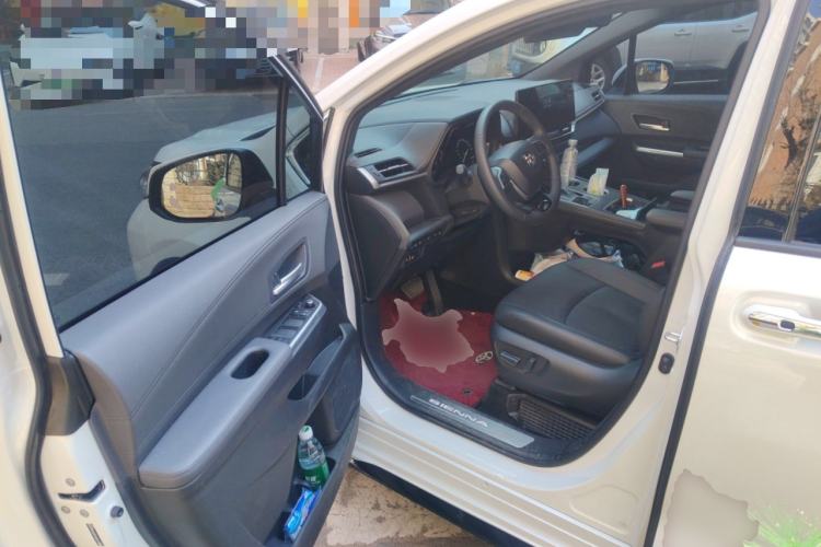 Used Toyota SIENNA 2024 2.5L Hybrid Four-Wheel Drive Prestige Edition