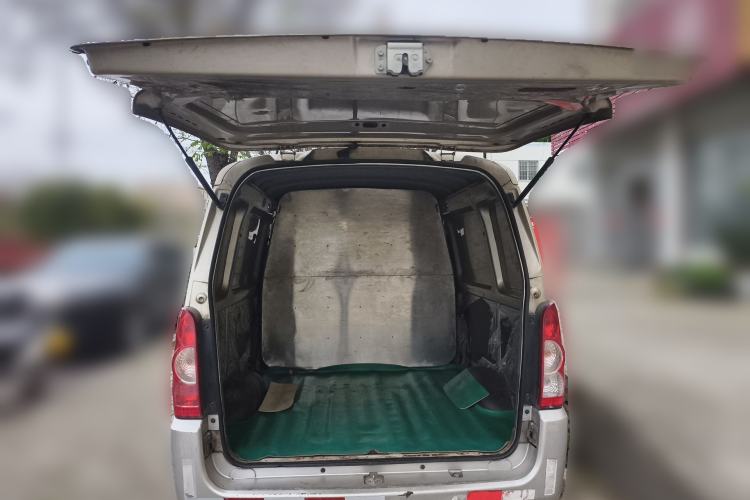 Used Wuling Rongguang 2019 1.5L Extended-Body Van Base Model with 5 Seats Trunk