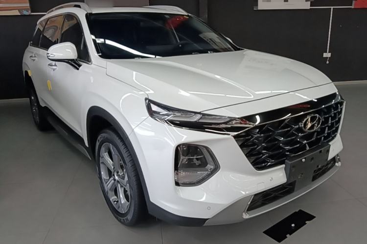 Used Hyundai Santa Fe 2023 Traveler 380T GDi Automatic Two-Wheel Drive GLX Elite Edition
