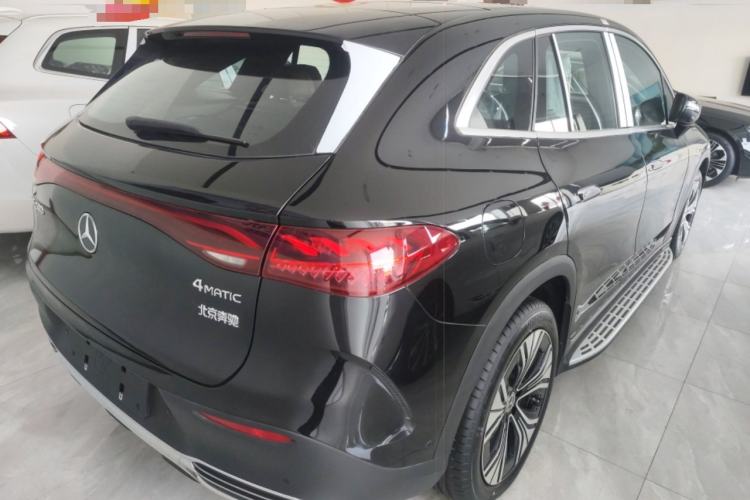 Used Mercedes-Benz EQE SUV 2024 500 4MATIC Luxury Edition Rear Right 45 Deg