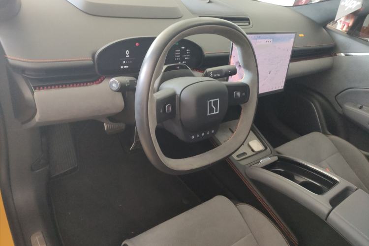 Used Zeekr 007 2025 Four-Wheel-Drive Performance Version 100 kWh
