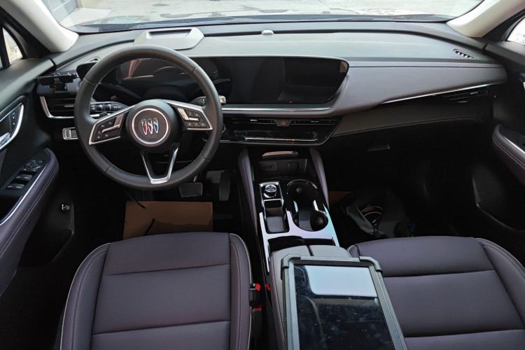 Used Buick Envision 2026 Model Equinox Plus 28T Two-Wheel-Drive Platinum Edition
