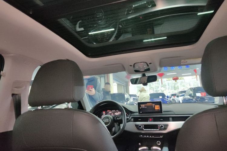 Used Audi A4L 2019 40 TFSI Fashion Edition China VI Emission Standard
