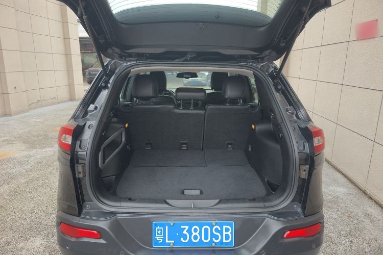 Used Jeep Cherokee 2016 2.0L Leading Edition