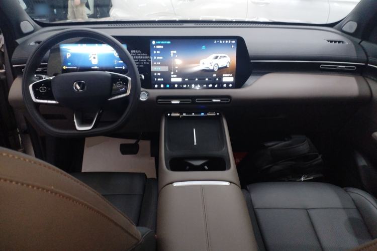 Used CHANGAN CS55PLUS 2026 Fourth Generation New Blue Whale 1.5T TianShu Premium Trim Center Console