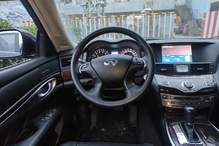 Used Infiniti Q70 2013 Q70L 2.5L Comfort Edition Steering Wheel