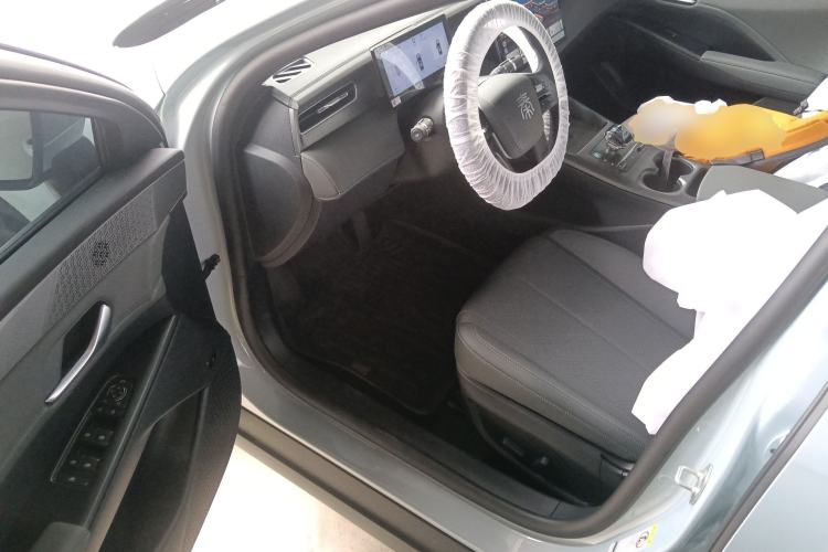 Used BYD Qin PLUS 2025 DM-i Smart Drive 120KM Superior Model