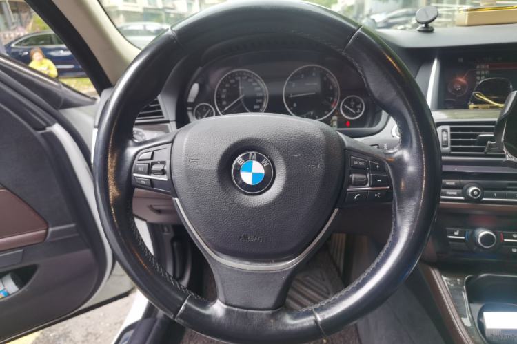 Used BMW 5 Series 2014 525Li Luxury Design Package
