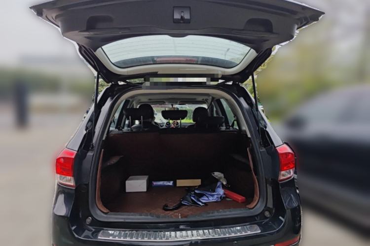 Used Haval H6 2016 Upgraded Model 1.5T Manual Two-Wheel Drive Elite Version
