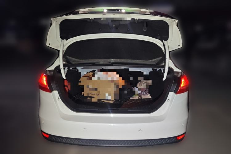 Used Ford Focus 2017 Sedan 1.6L Automatic Fashion Edition Smart Drive Version
