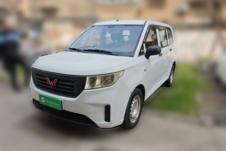Used Wuling Hongguang PLUS 2019 1.5T Manual Standard Edition 5 Seats