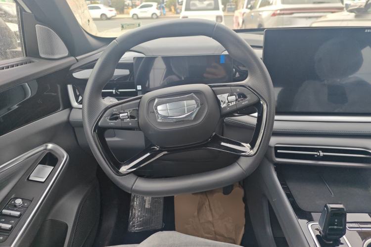 Used Geely Auto Emgrand X7 Sport 2026 Model 1.5TD Aspirational Steering Wheel