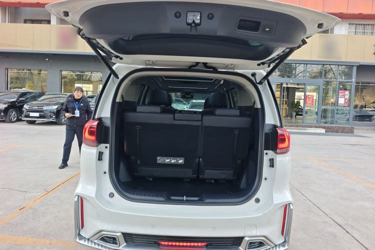 Used GAC Trumpchi M8 2023 Master Series 390T Prestige Edition Trunk