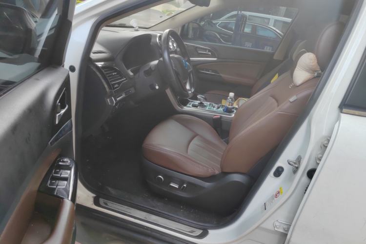 Used BYD Tang New Energy 2017 2.0T All-Wheel Drive Hyatt Model Driver Seat