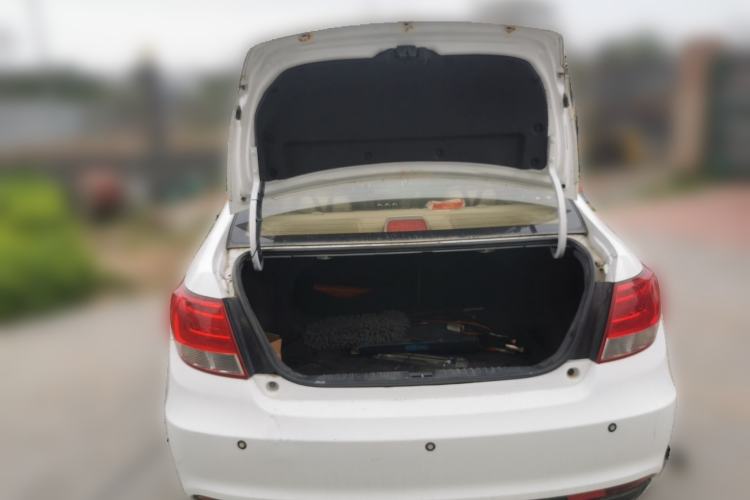 Used Geely Auto Vision 2015 1.5L Manual Elite Model Trunk