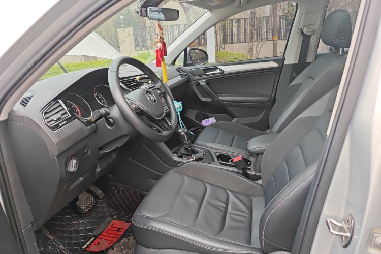 Used Volkswagen Tiguan L 2019 330TSI Automatic Two-Wheel Drive Smart Luxury Version China V Emission Standard