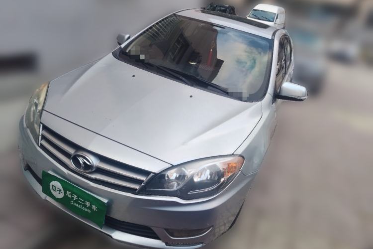 Used Soueast V5 Lingzhi 2012 1.5L Manual Luxury Version