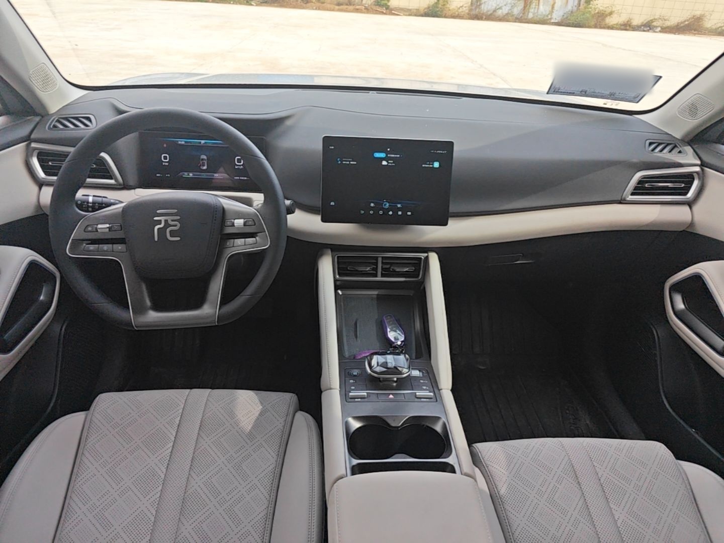 BYD Yuan UP 2024 401 km Active Version — снимка 12