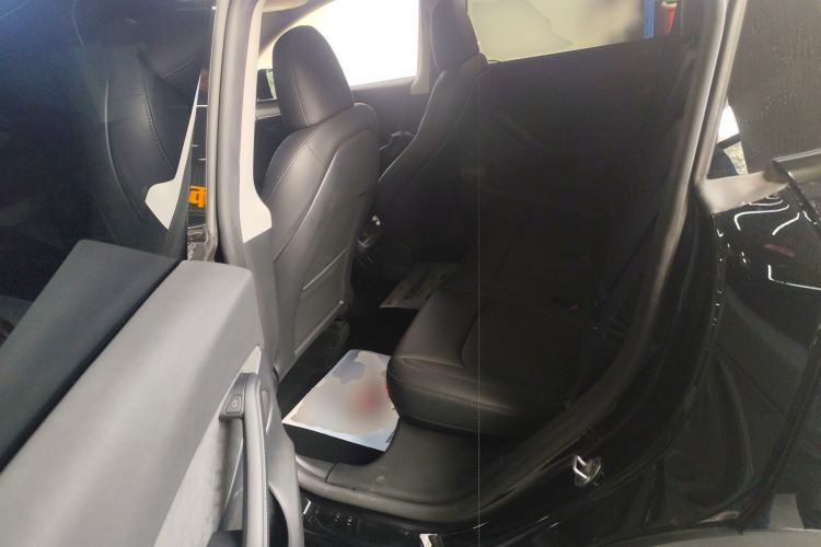 Used Tesla Model Y 2023 Rear-Wheel-Drive Version
