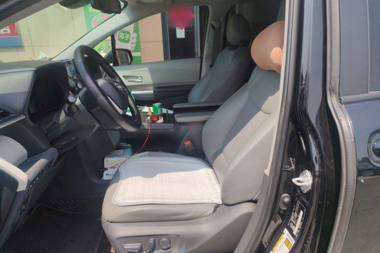 Used Toyota SIENNA 2021 2.5L Four-Wheel Drive XLE 7-Seater Canadian Version Left Front Seat