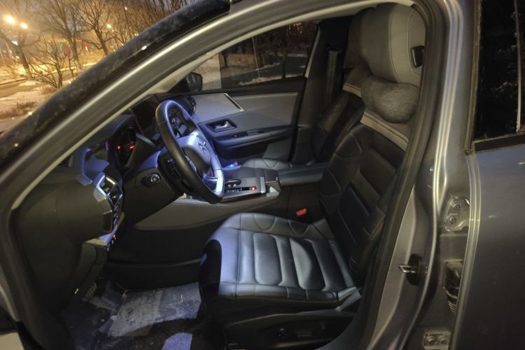 Used Citroen C5 X 2022 1.6T Flagship Extraordinary Edition – Year of the Tiger New Beginnings Version Left Front Seat