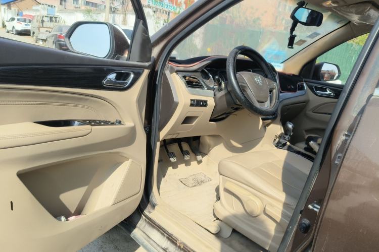 Used Baojun 730 2016 1.5L Manual Comfort Version 7 Seats China V Emission Standard