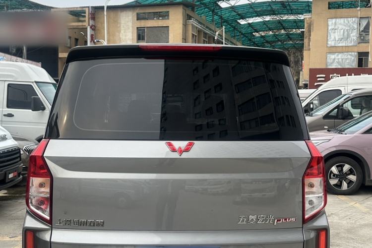 Used Wuling Hongguang PLUS 2019 1.5T Manual Standard Edition 5 Seats
