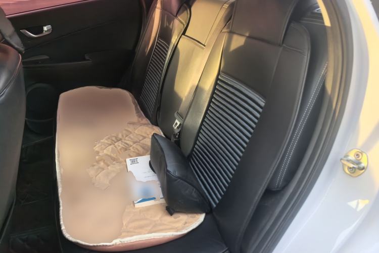 Used Hyundai ENCINO 2018 1.6T Dual-Clutch Zhilian Edition China V Standard Left Rear Seat