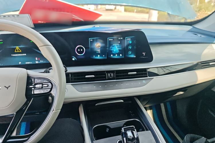 Used Chery Tiggo 7 PLUS New Energy 2023 1.5T ZhiShang Trim Center Console