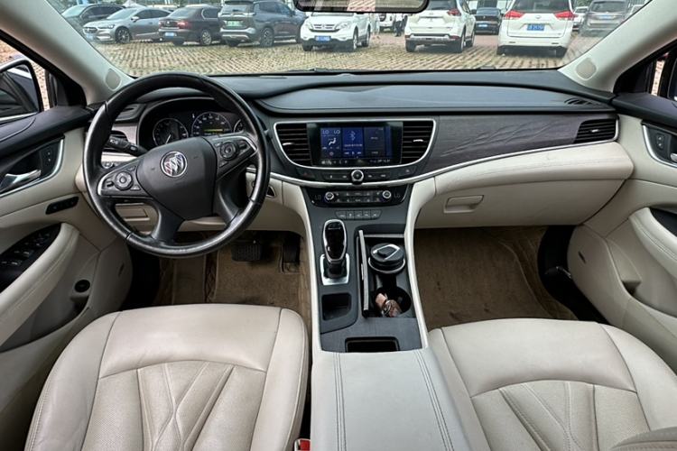 Used Buick LaCrosse 2022 Avenir Avia First Edition
