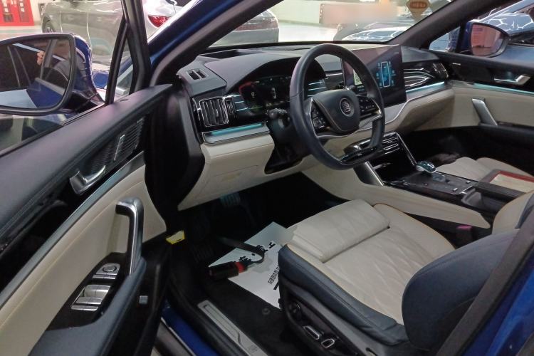 Used BYD Tang New Energy 2022 EV 635 km All-Wheel-Drive Flagship Model
